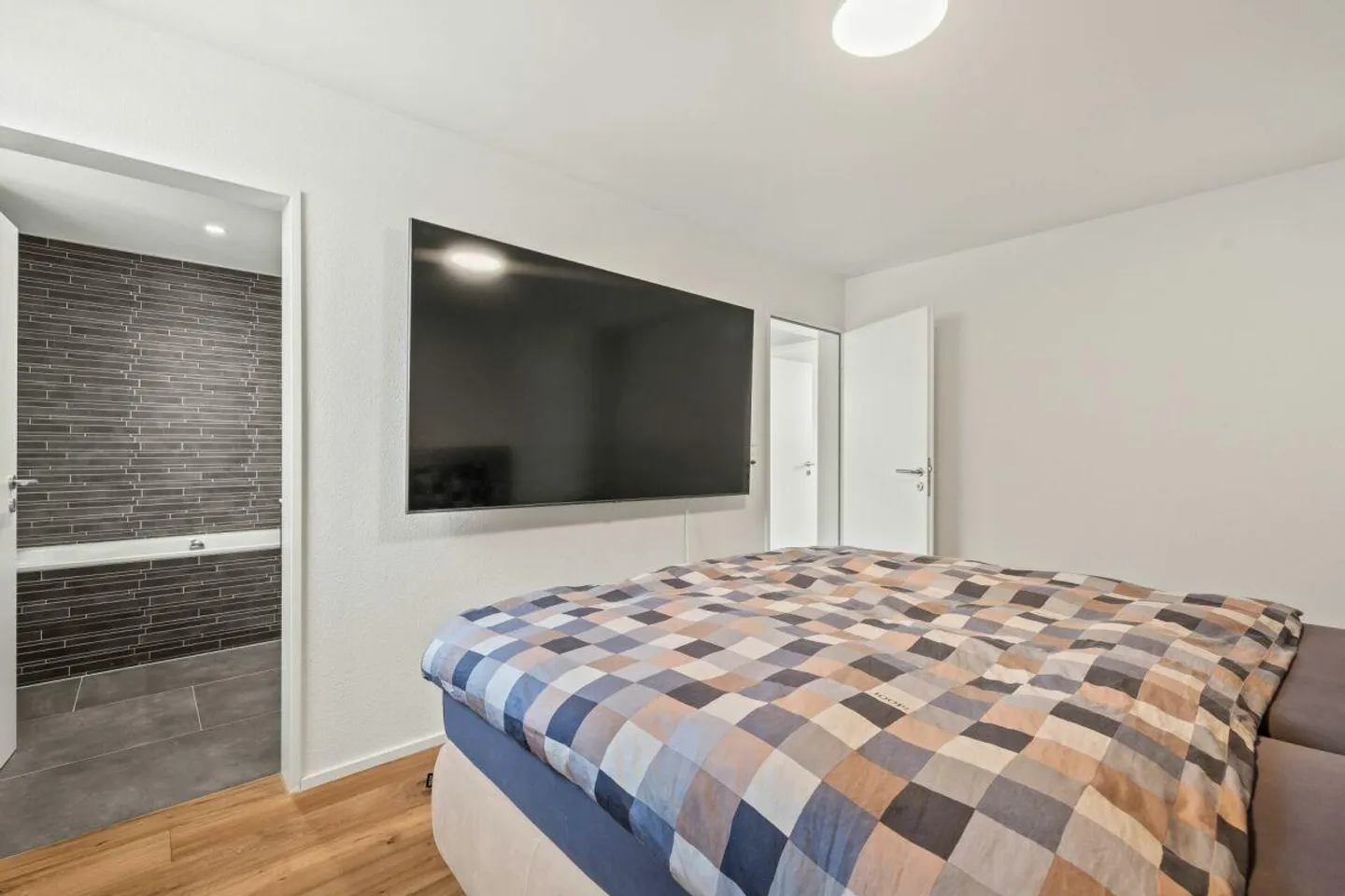Vie moderne sur deux niveaux - Appartement en maisonette élégant à Allschwil - Photo 7 sur 13