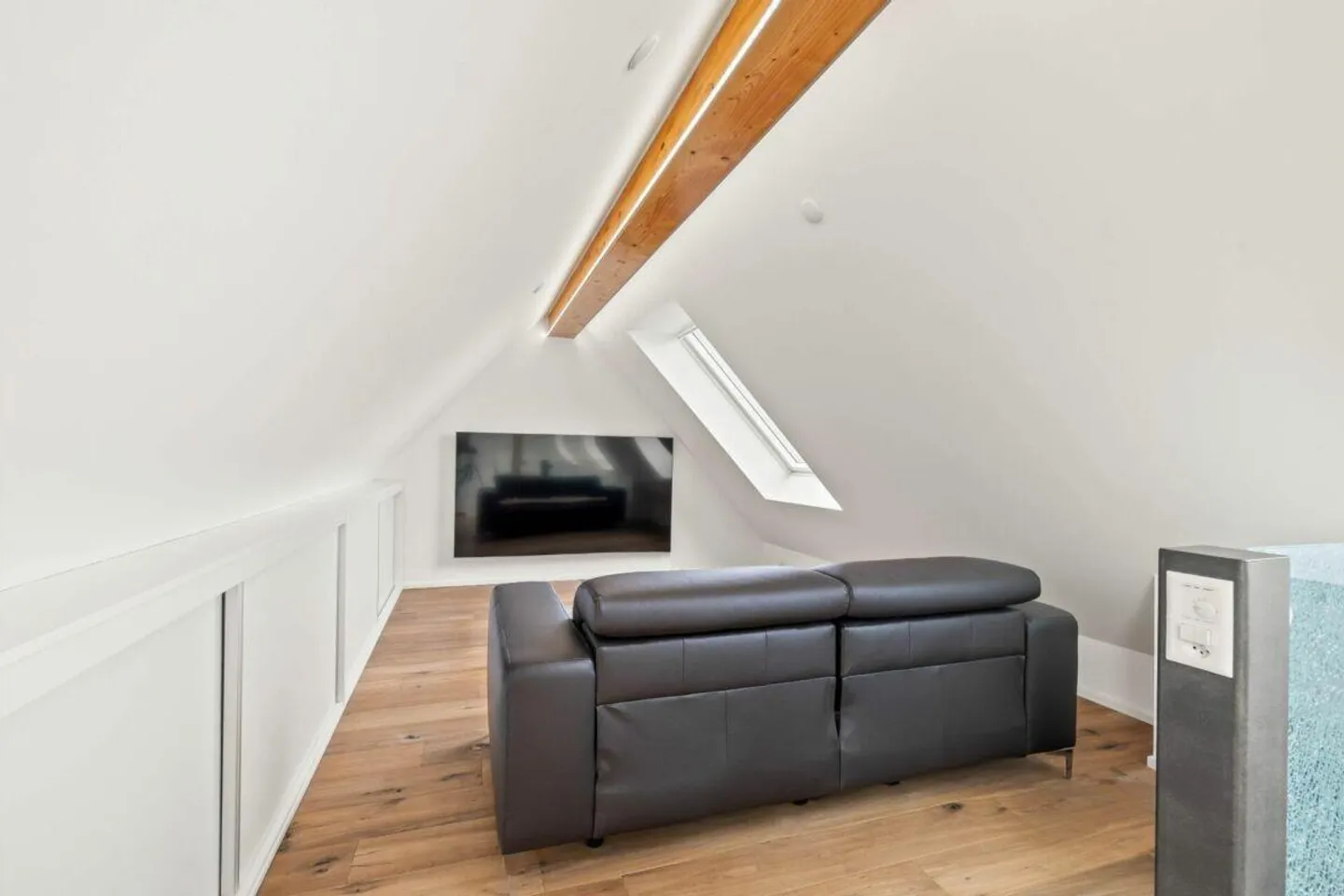 Vie moderne sur deux niveaux - Appartement en maisonette élégant à Allschwil - Photo 10 sur 13