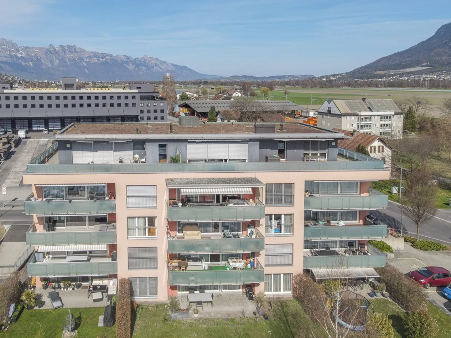 Attractive multi-family house - with 14 units and its own underground garage - Photo 2 of 9