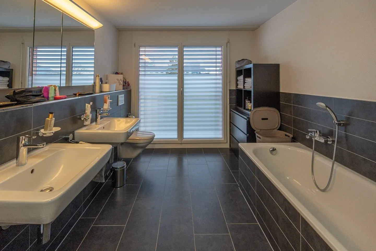 Attractive multi-family house - with 14 units and its own underground garage - Photo 5 of 9