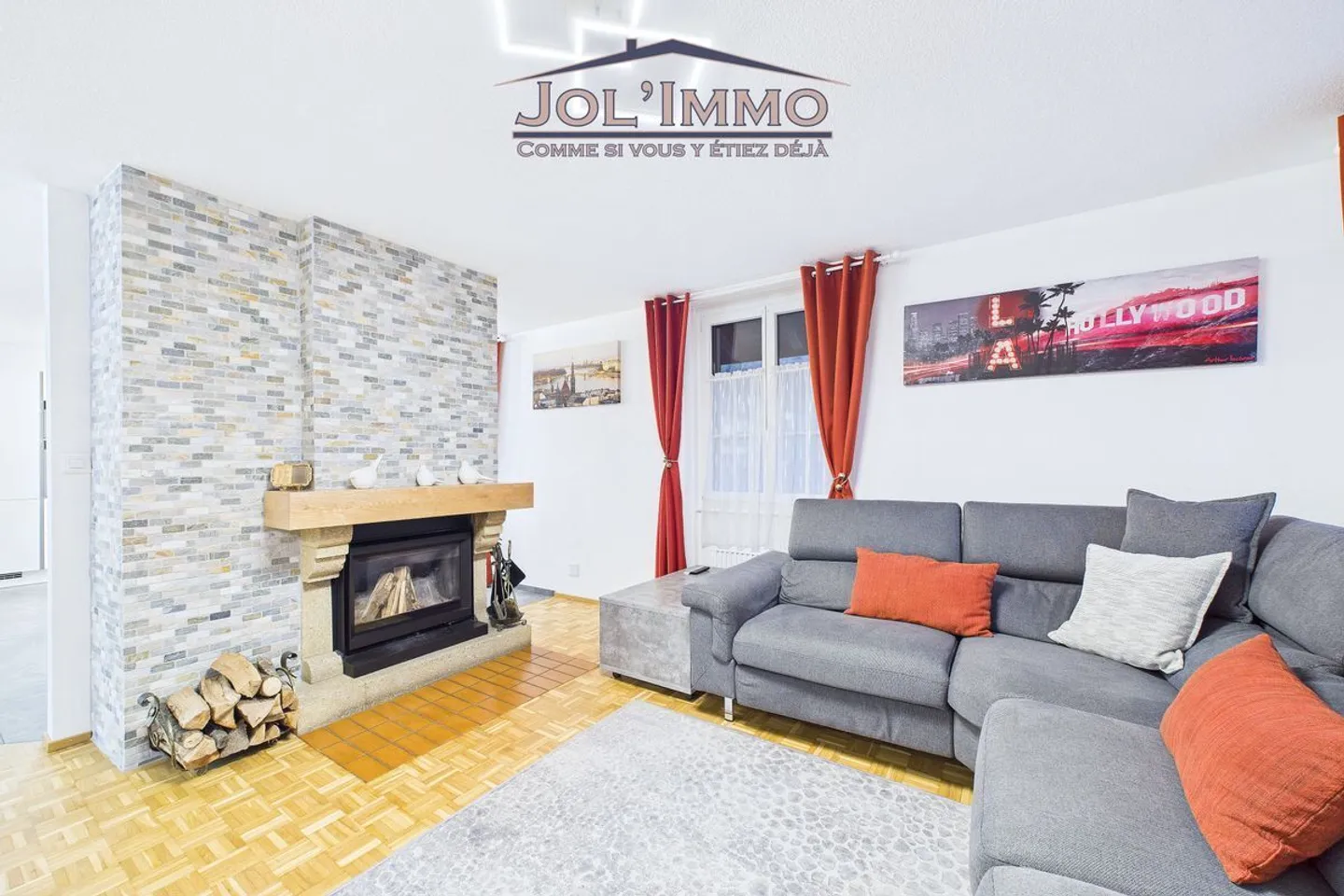 Geräumige renovierte 5,5-Zimmer-Wohnung mit Kamin - 125 m² - Dombresson - Foto 2 von 9