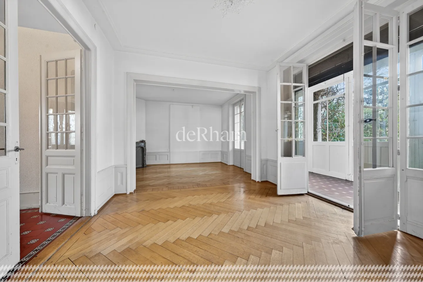 Proprietà caratteristica di 7,5 stanze con giardino - Foto 2 di 12