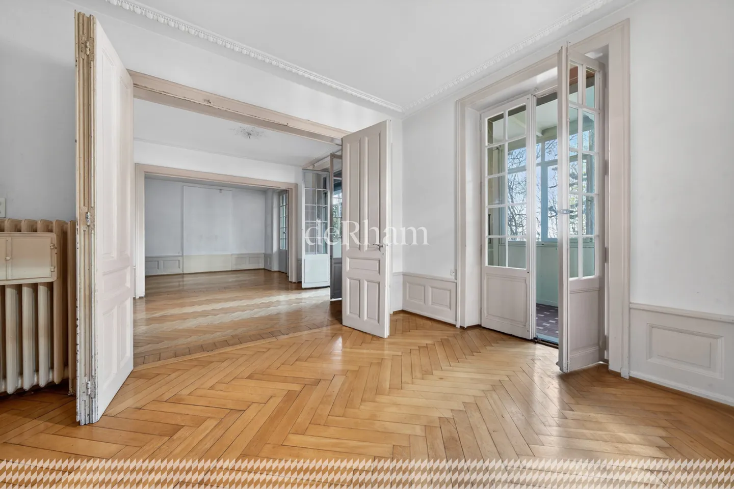 Proprietà caratteristica di 7,5 stanze con giardino - Foto 3 di 12