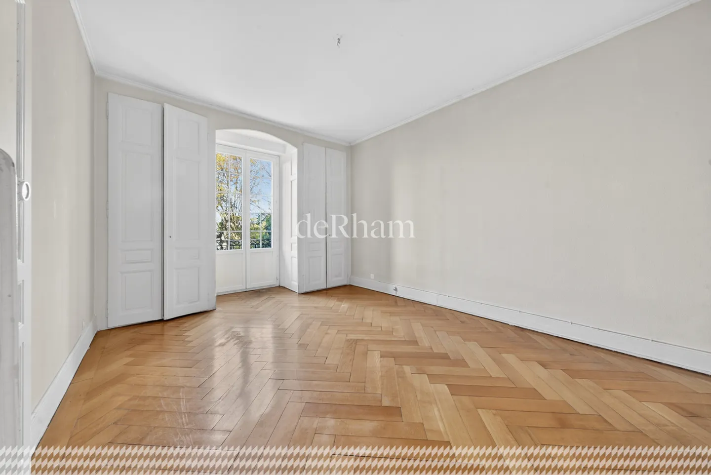 Proprietà caratteristica di 7,5 stanze con giardino - Foto 7 di 12