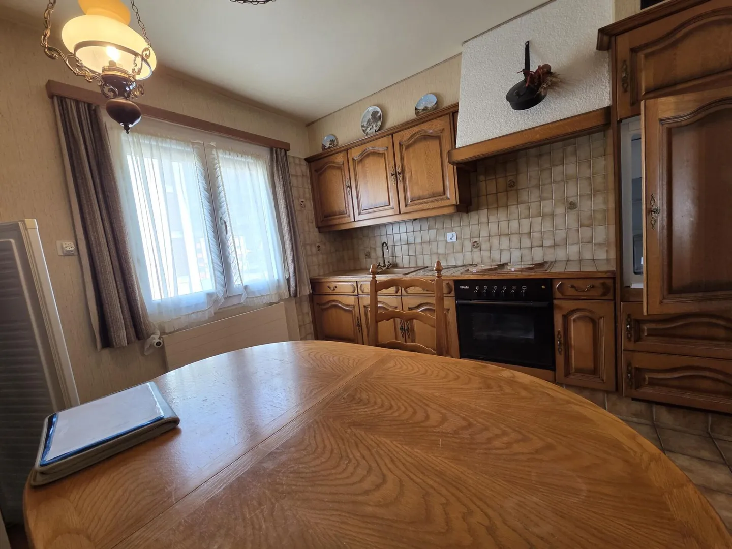 Appartement 4.5 pièces au 1er étage avec garage-box et place de parc - Foto 1 von 7