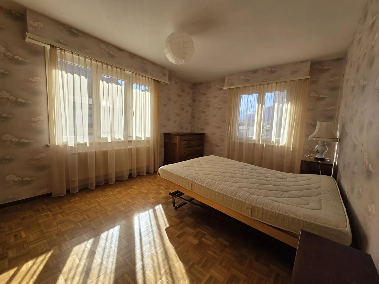 Appartement 4.5 pièces au 1er étage avec garage-box et place de parc - Foto 4 von 7