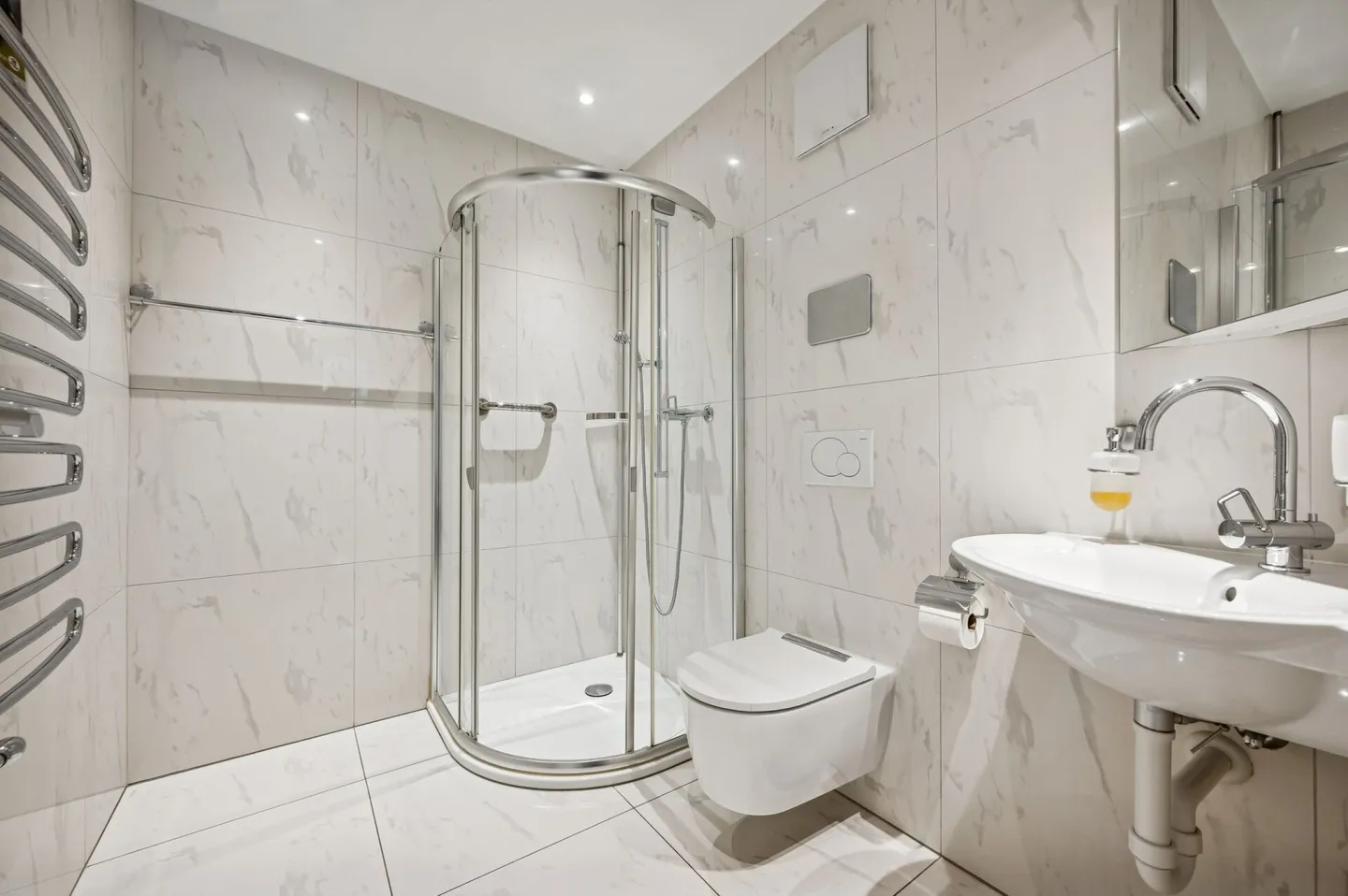 Charming Garden Apartment in Ostermundigen - Photo 3 of 13