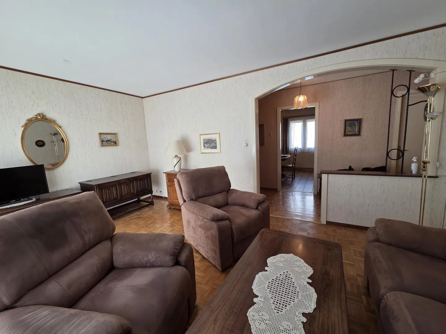 Appartement 4.5 pièces au 1er étage avec garage-box et place de parc - Foto 3 von 7