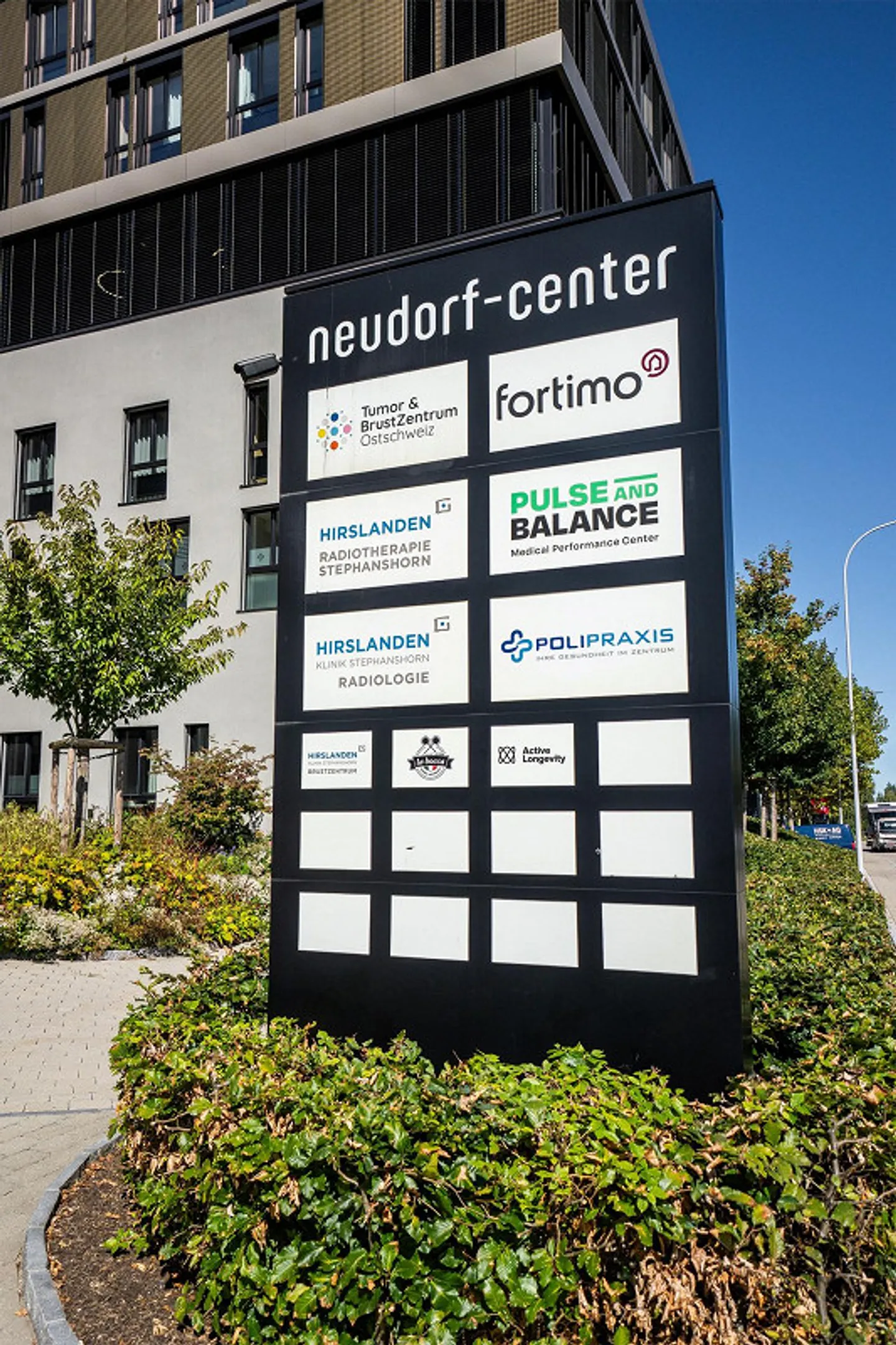 Commercial Spaces for Medical Uses in Neudorf Center - Photo 6 of 13