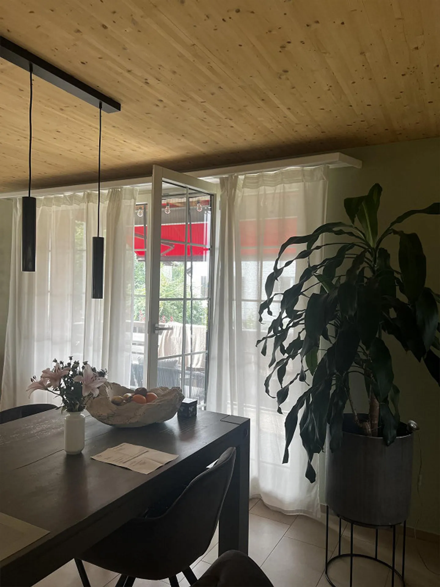 Charming 4.5-room apartment with balcony and panoramic view - Photo 4 of 15