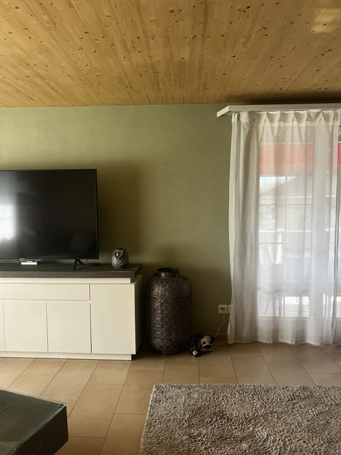Charming 4.5-room apartment with balcony and panoramic view - Photo 2 of 15