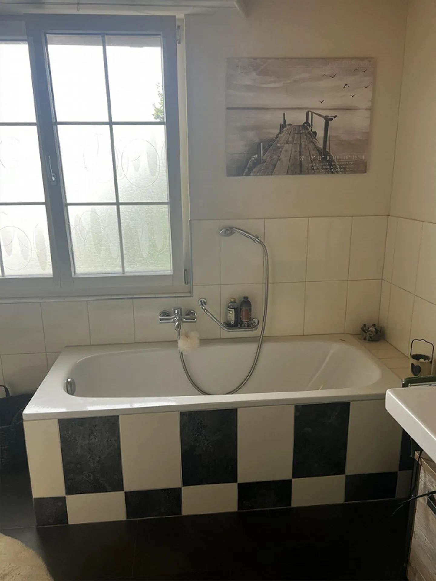 Charming 4.5-room apartment with balcony and panoramic view - Photo 8 of 15