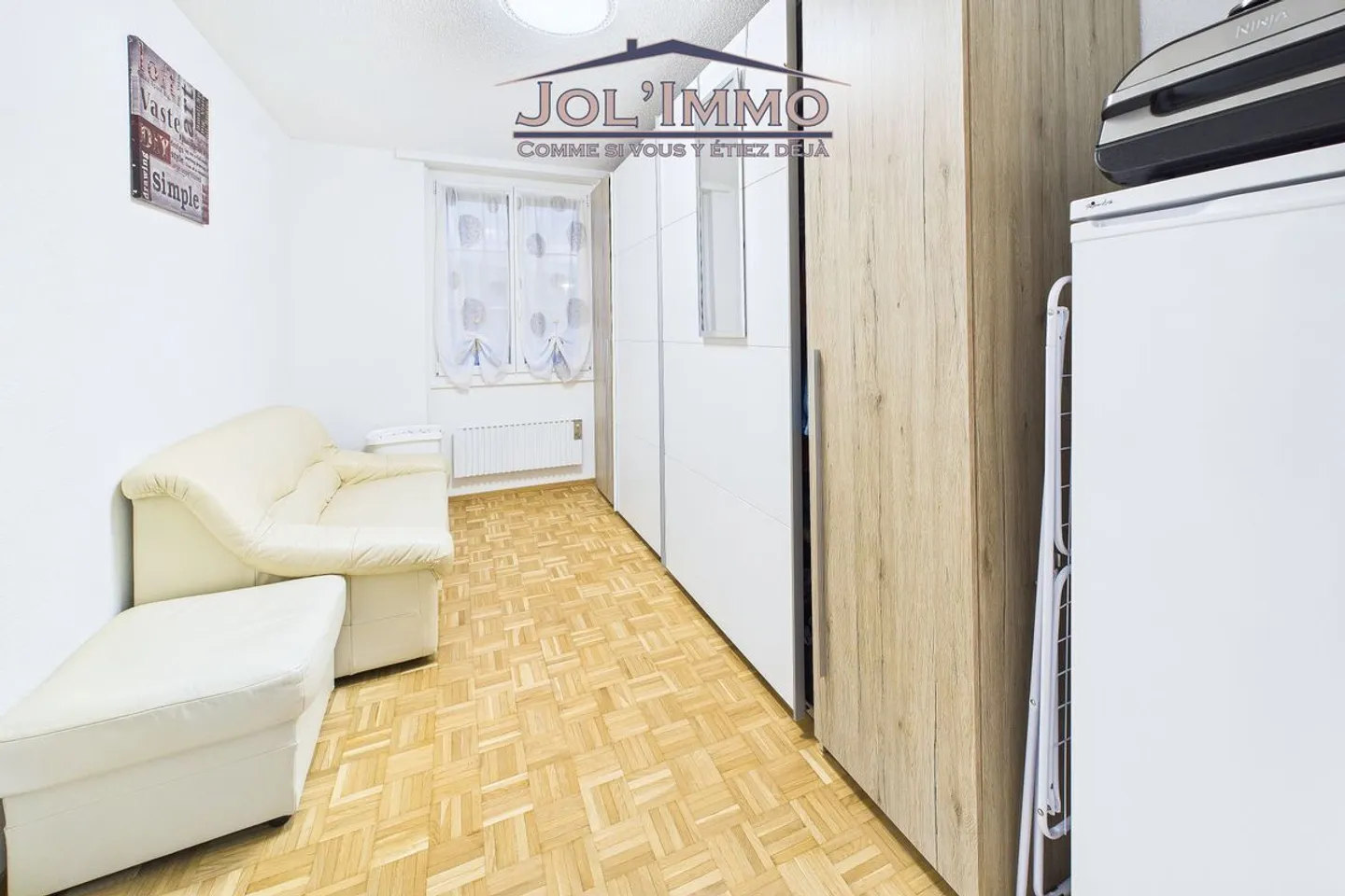 Geräumige renovierte 5,5-Zimmer-Wohnung mit Kamin - 125 m² - Dombresson - Foto 9 von 9
