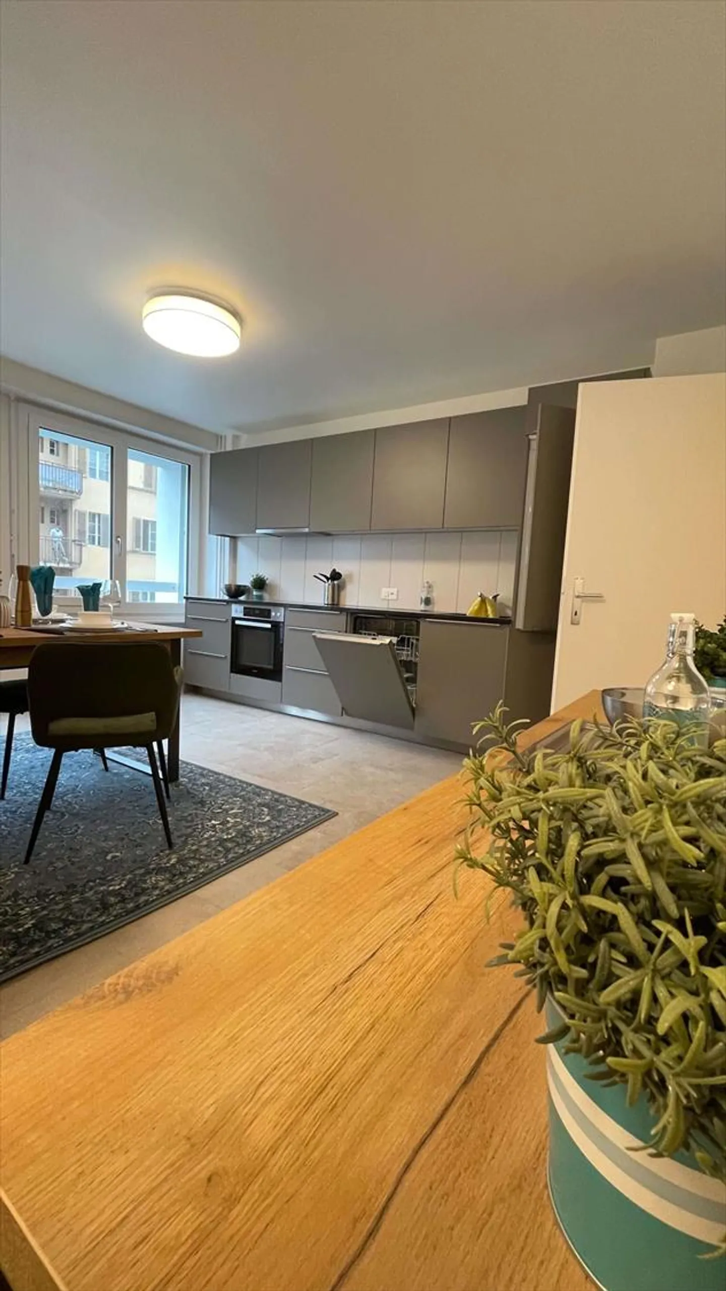 Room 1 piece - Photo 8 of 11