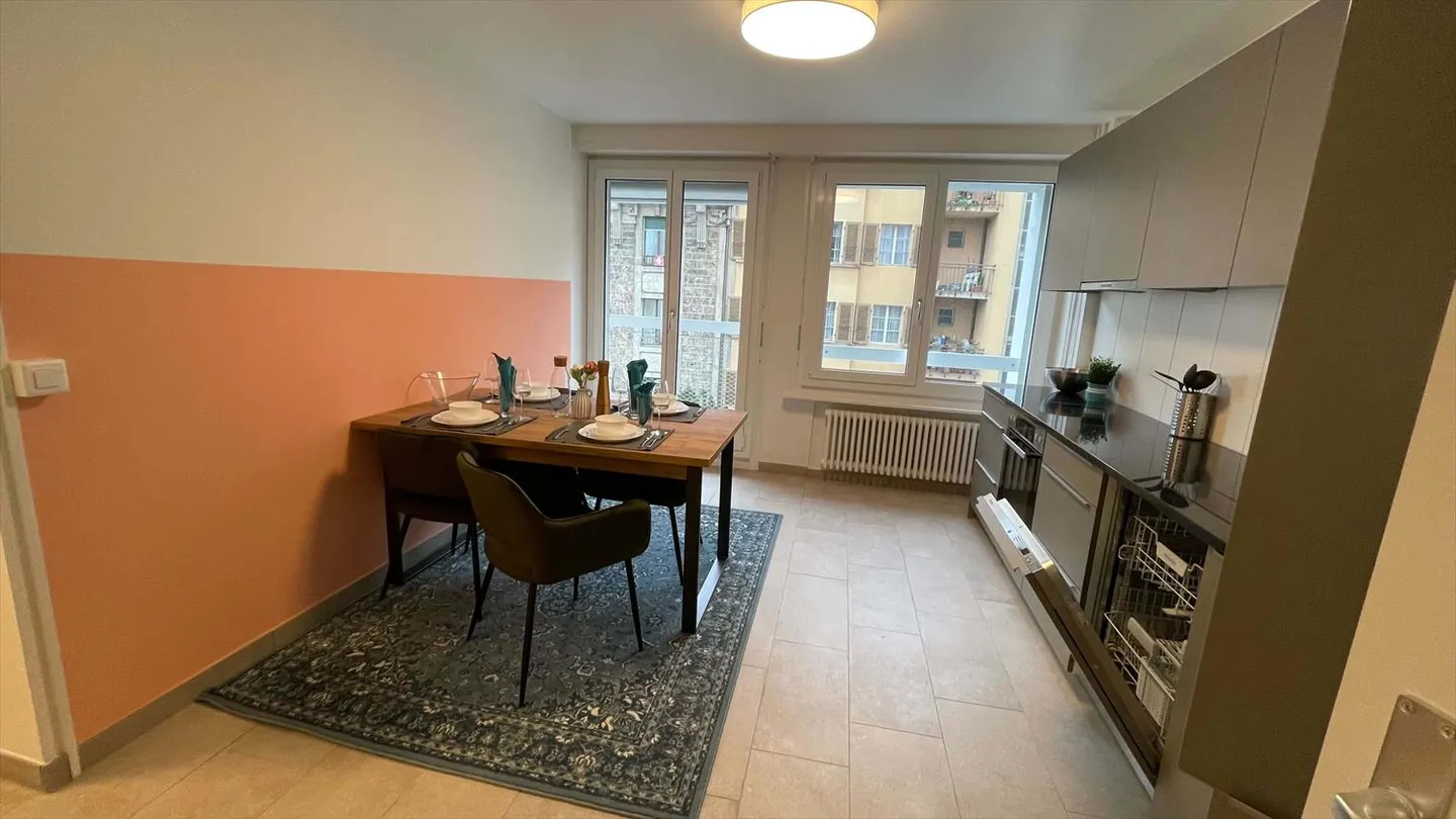 Room 1 piece - Photo 9 of 11