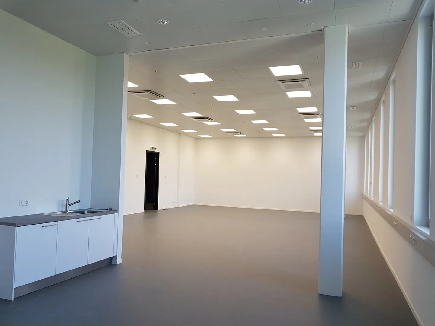 Modern Commercial Space for Rent - Photo 1 of 5