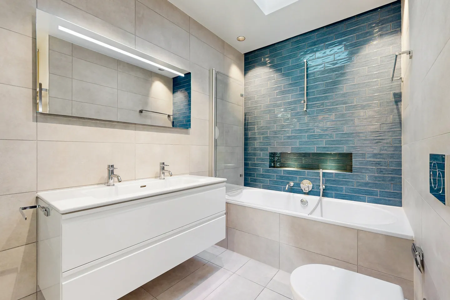 Superb apartment in a prestigious neighborhood! - Photo 7 of 9