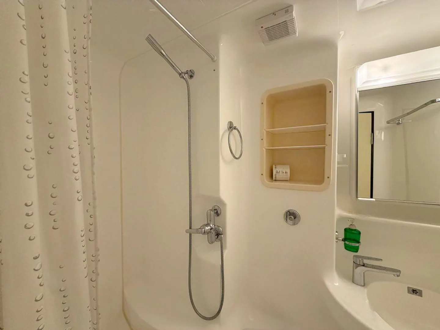 TINY HOUSE | ARIA CONDIZIONATA | POSTO A SEDERE - Foto 6 di 8