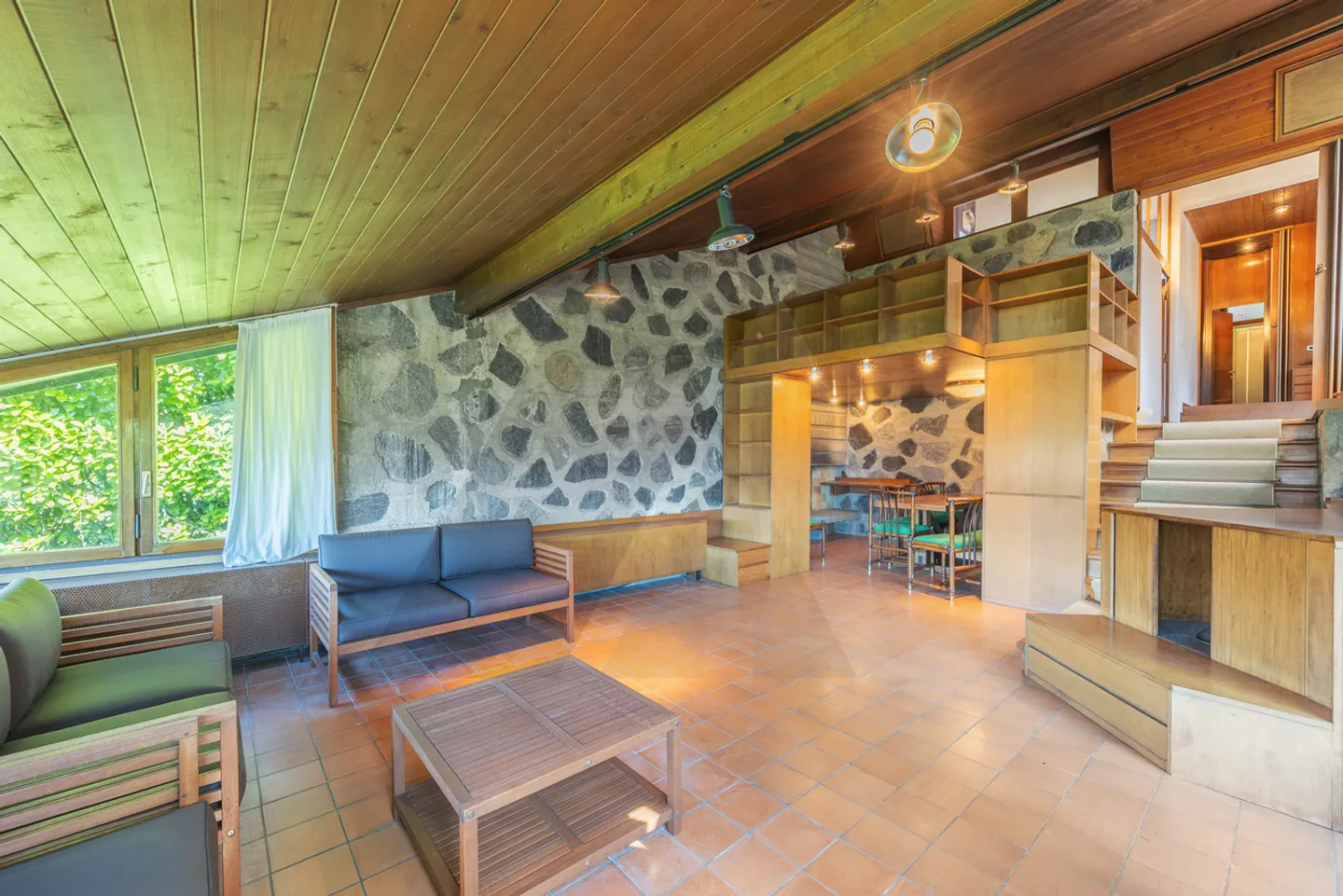 Villa con vista lago e potenziale - Foto 3 di 18