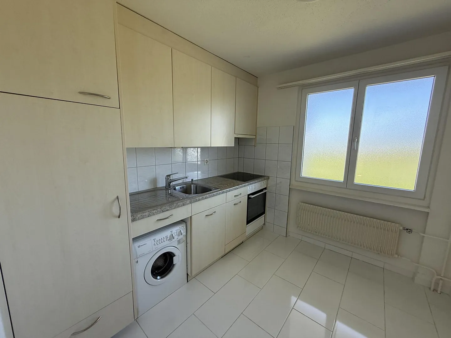 Appartamento spazioso 4.0 camere a prezzo accessibile - Foto 2 di 10