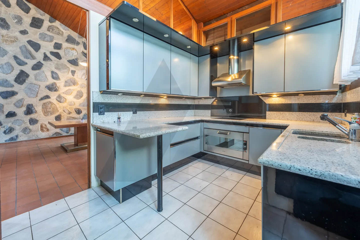 Villa con vista lago e potenziale - Foto 5 di 18