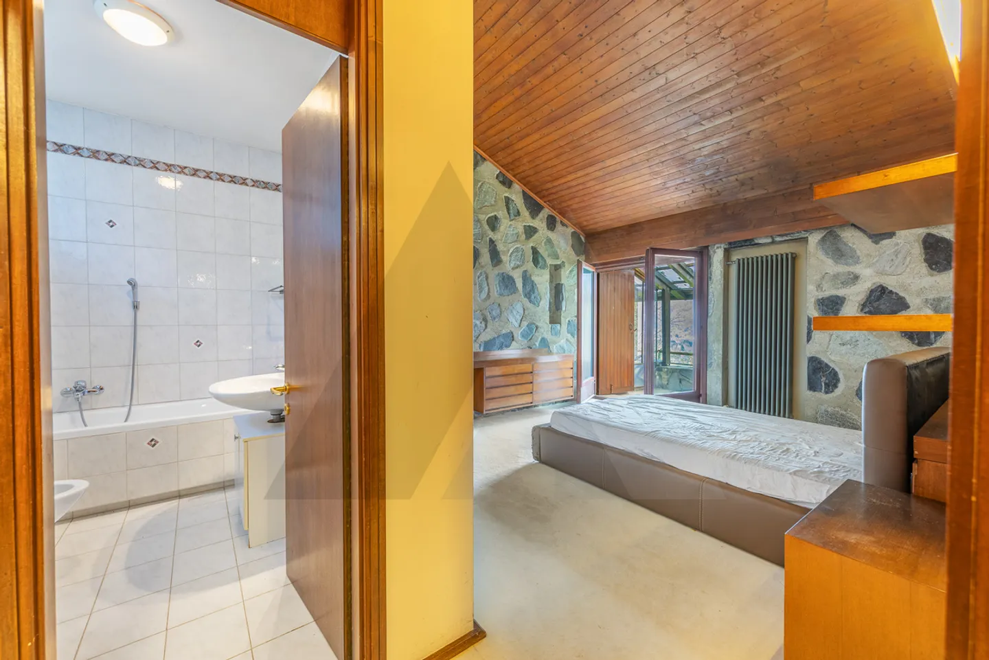 Villa con vista lago e potenziale - Foto 12 di 18