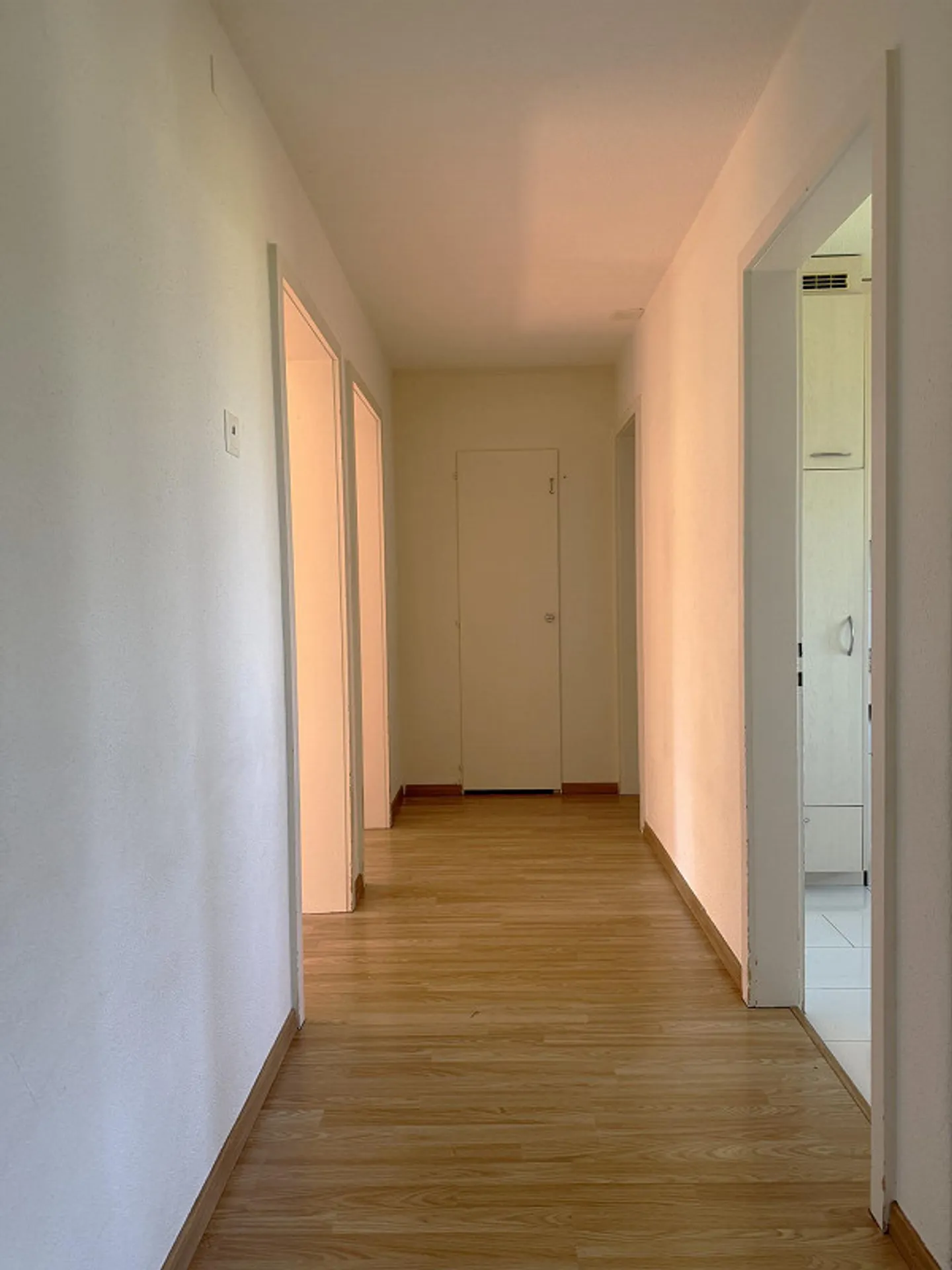 Appartamento spazioso 4.0 camere a prezzo accessibile - Foto 7 di 10