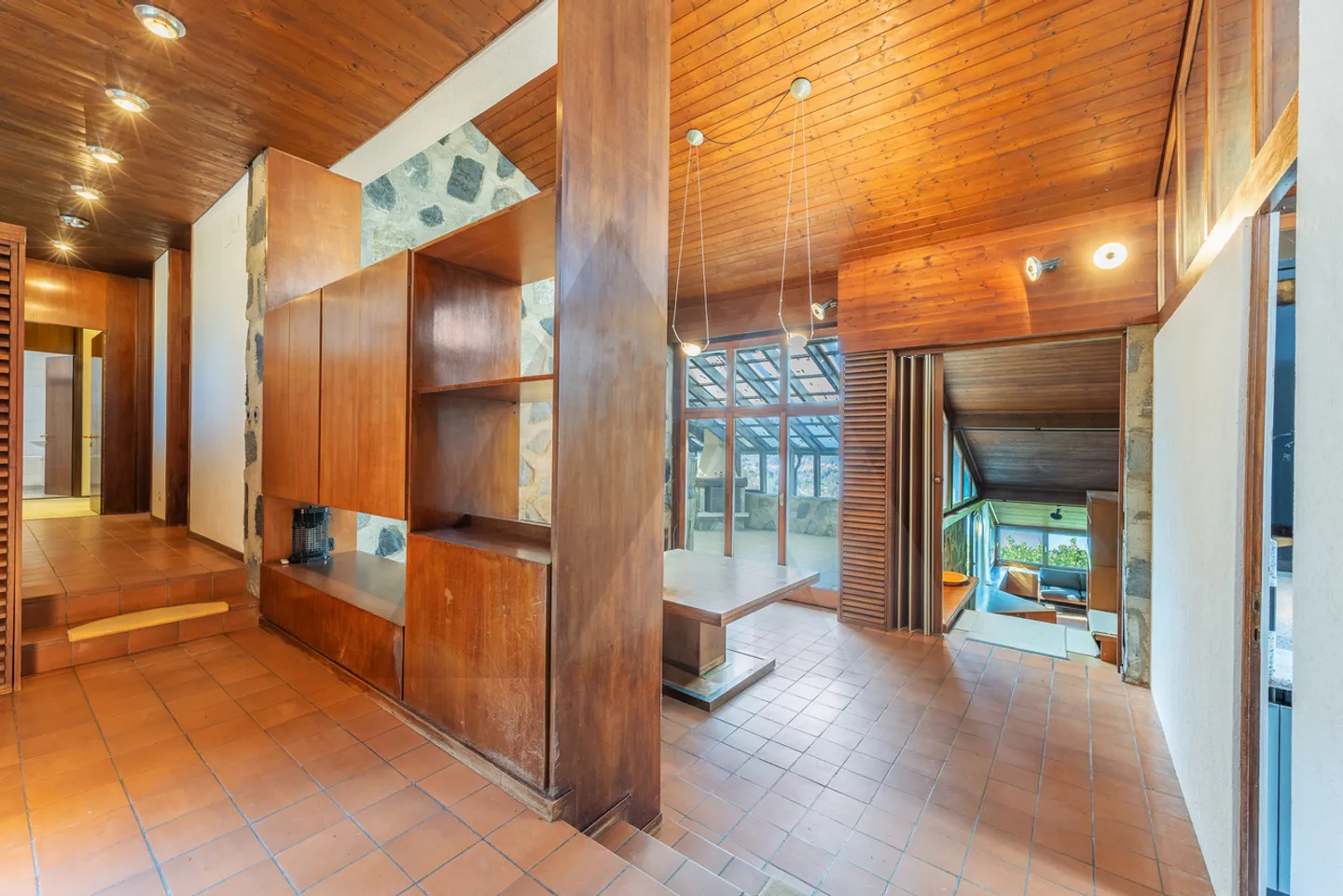 Villa con vista lago e potenziale - Foto 10 di 18