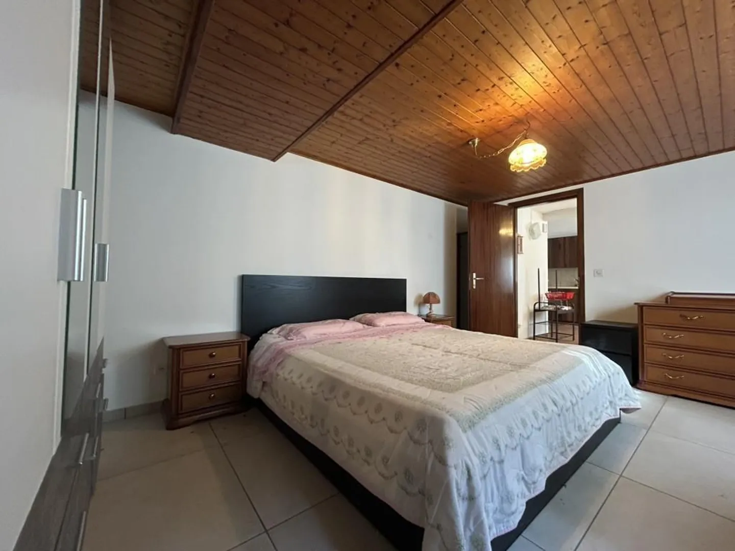 GRANDE MAISON AVEC 6 CHAMBRES ET UN GRAND JARDIN À CRESCIANO - Photo 8 sur 9