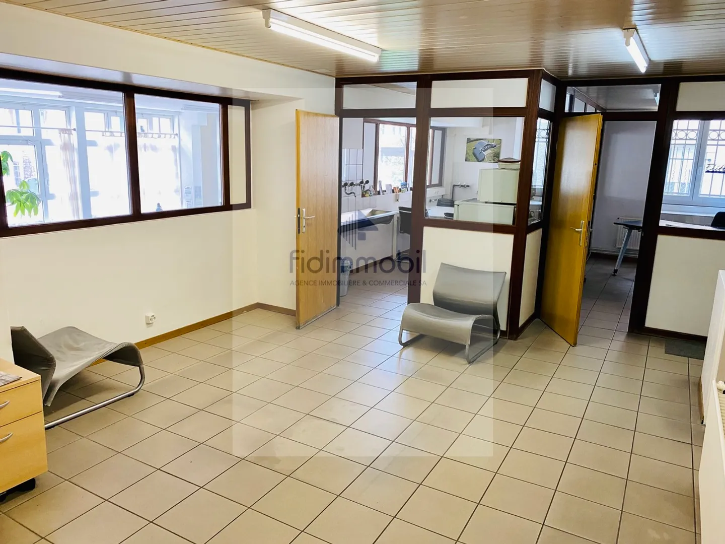 For rent, commercial premises of 150 m2, Jardinière 107, La Chaux-de-Fonds - Photo 1 of 3