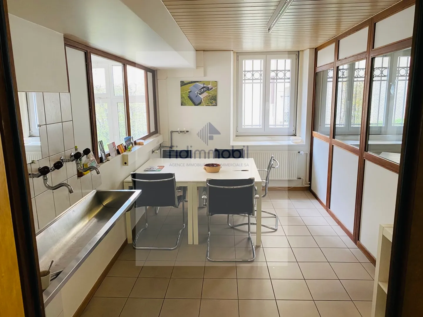 For rent, commercial premises of 150 m2, Jardinière 107, La Chaux-de-Fonds - Photo 2 of 3