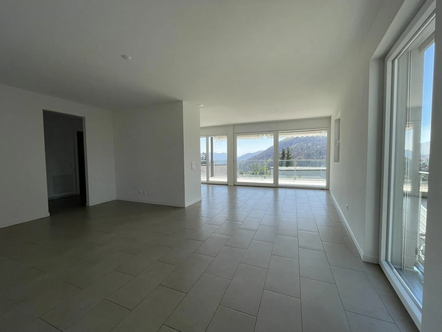 Helle 4.5-Zimmer-Wohnung - Foto 4 von 13