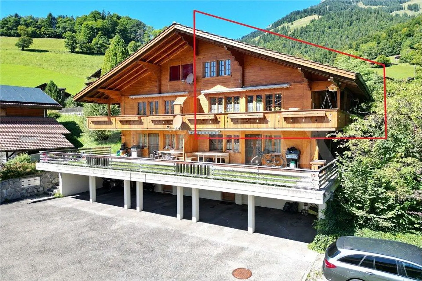 Spacious maisonette apartment in sunny Simmental, 10 minutes from Spiez - Photo 2 of 13