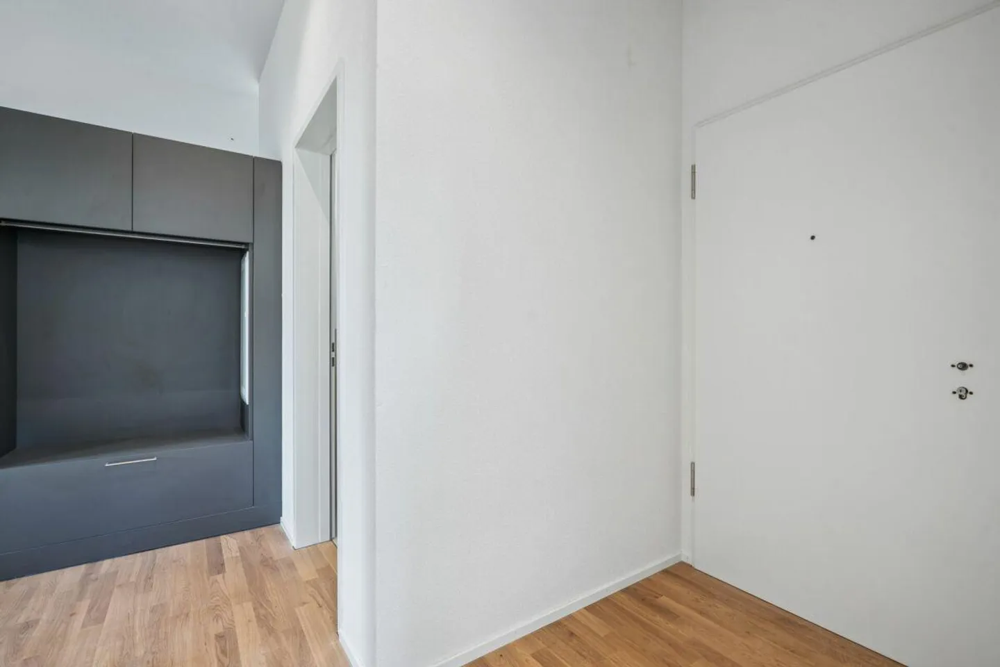 Last Chance: Exclusive Penthouse with Rooftop Terrace - Photo 2 of 12