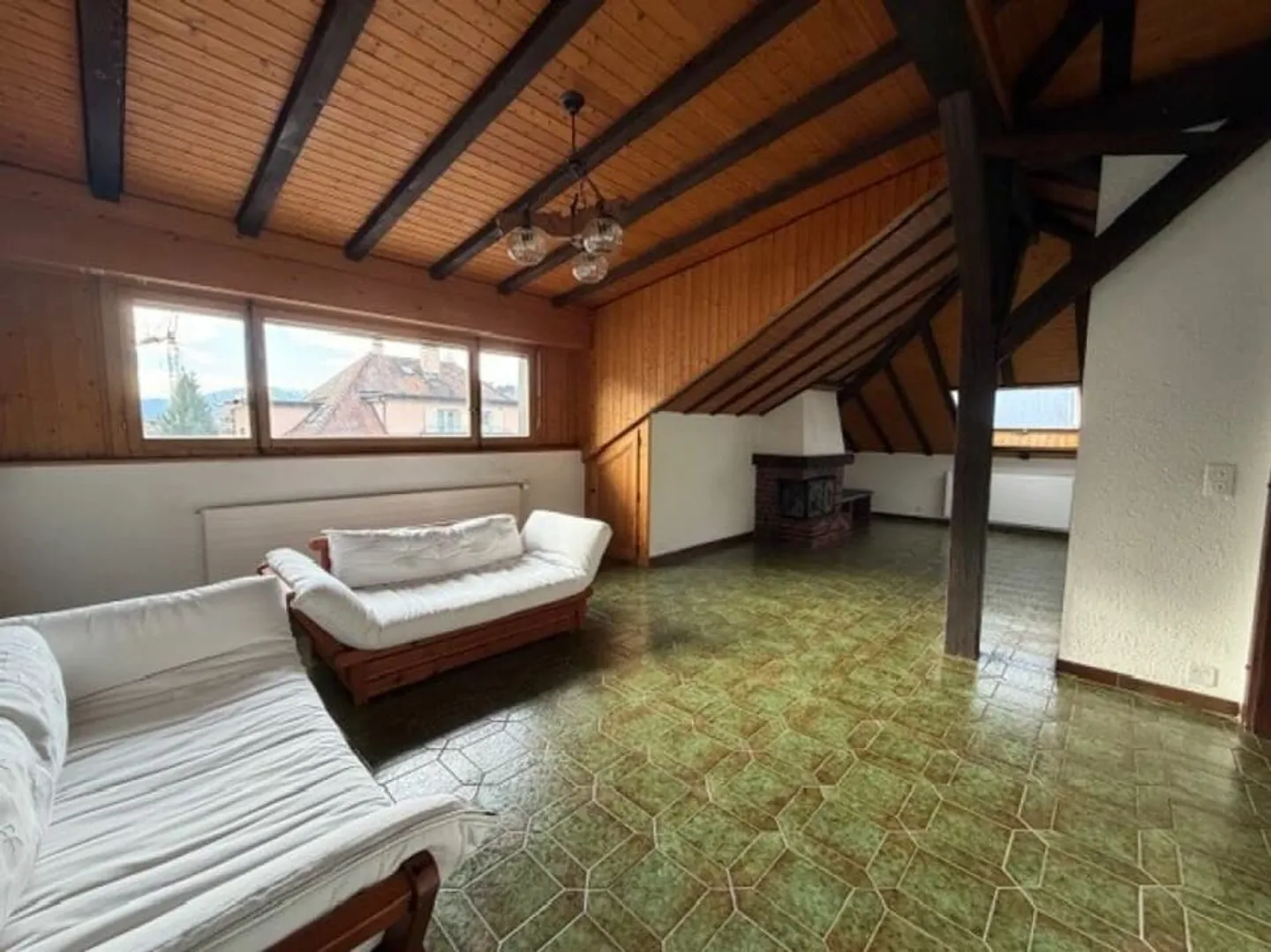 Grand appartement de 2,5 pièces proche de la gare - Photo 1 sur 10