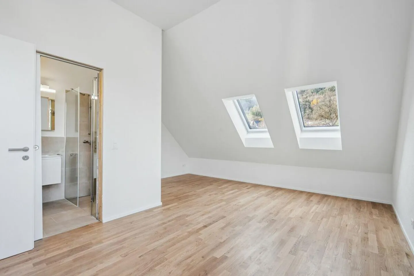 Last Chance: Exclusive Penthouse with Rooftop Terrace - Photo 8 of 12