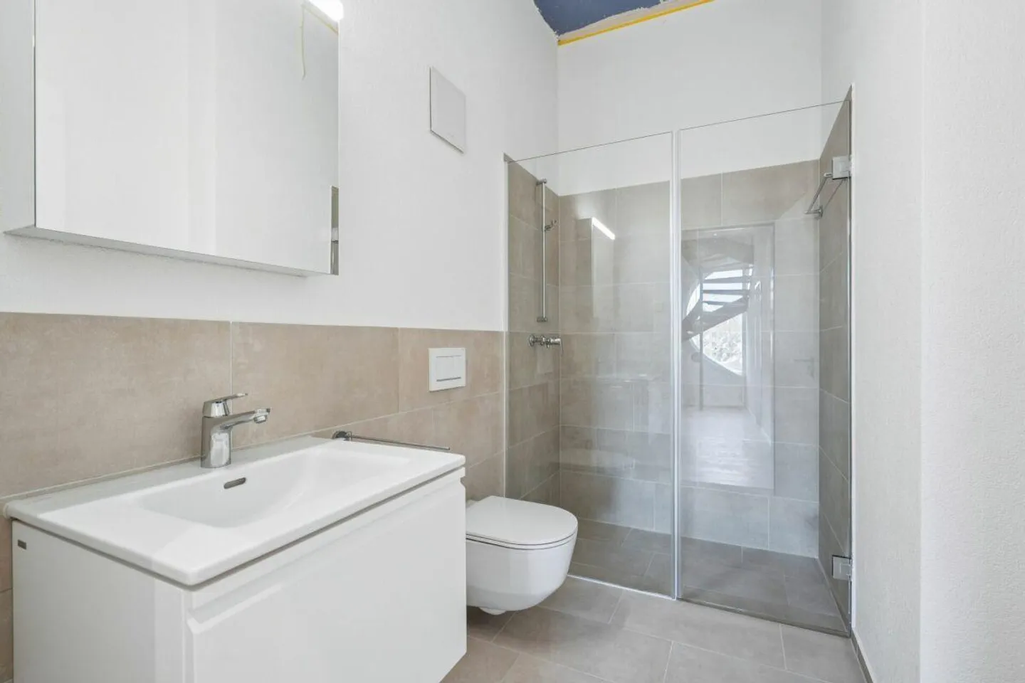 Last Chance: Exclusive Penthouse with Rooftop Terrace - Photo 9 of 12