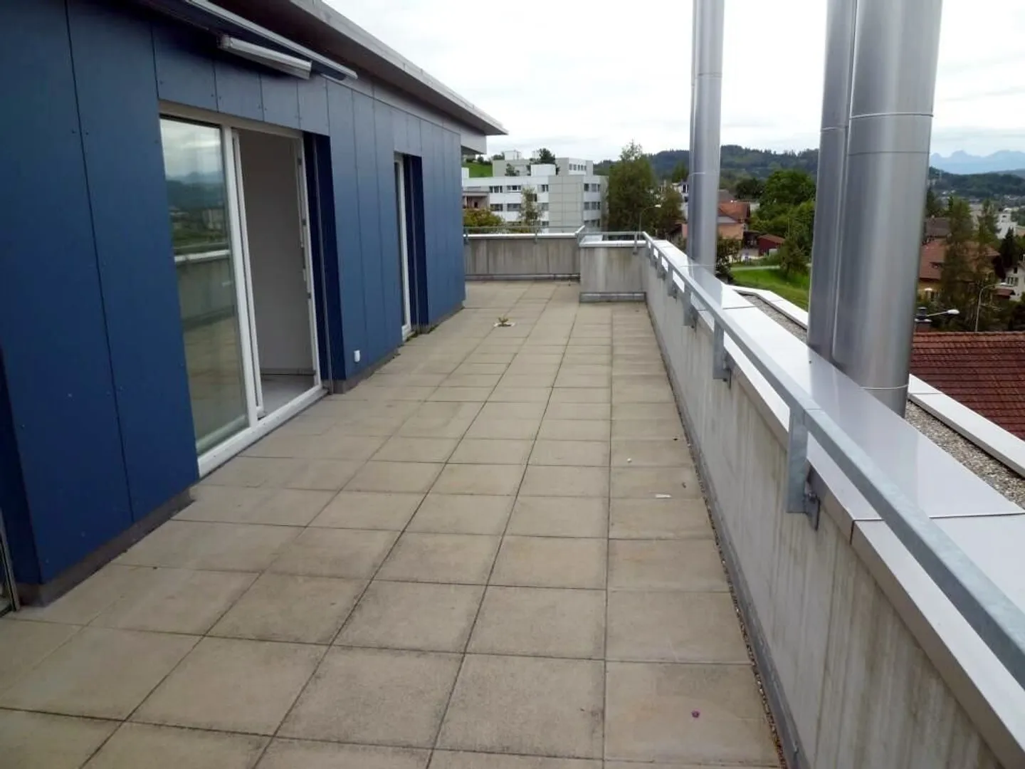 Modern 5.5-room penthouse apartment in Bolligen - Photo 4 of 9