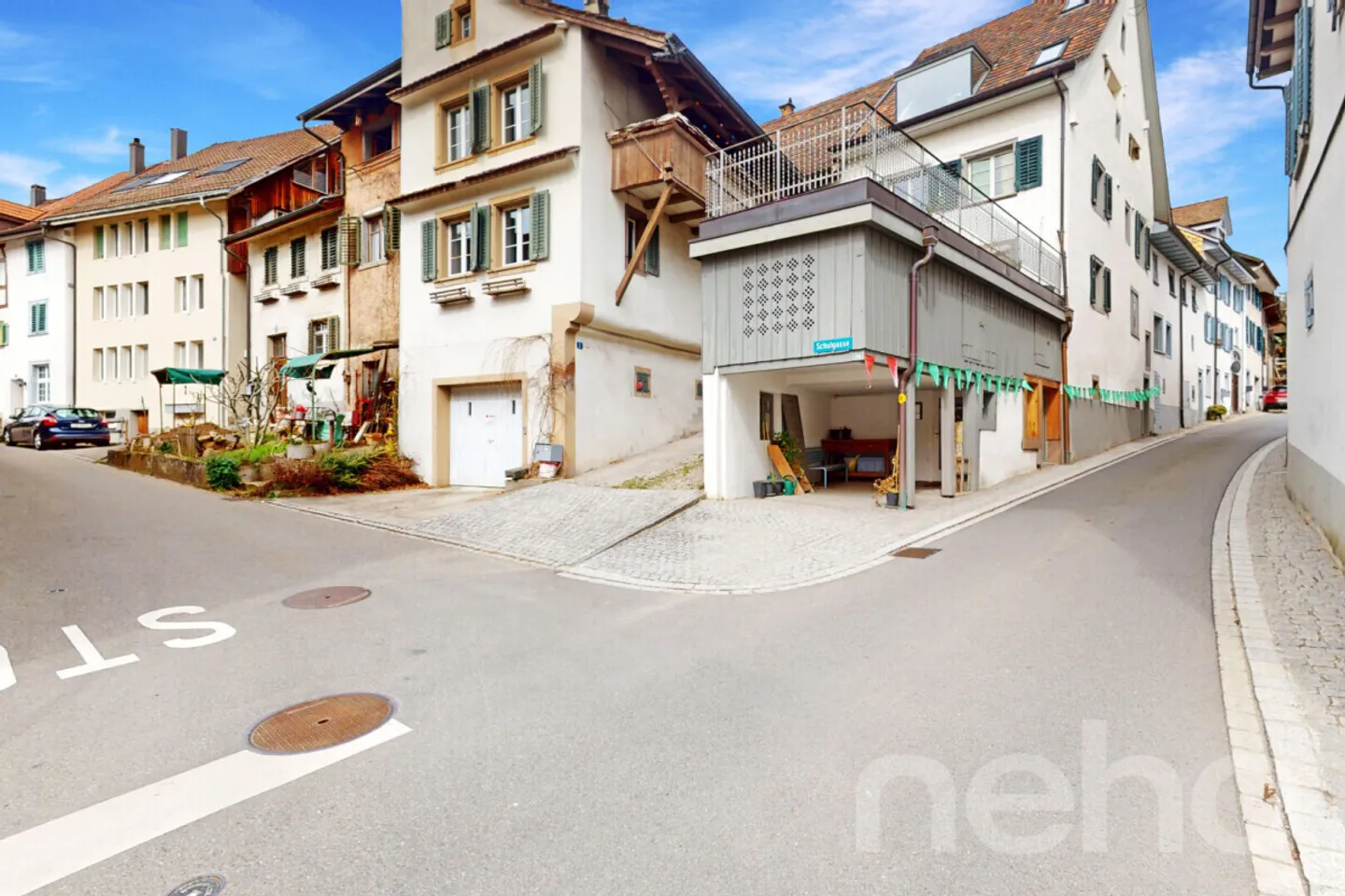 Bellissima casa a schiera angolare con molta storia e fascino - Foto 1 di 13