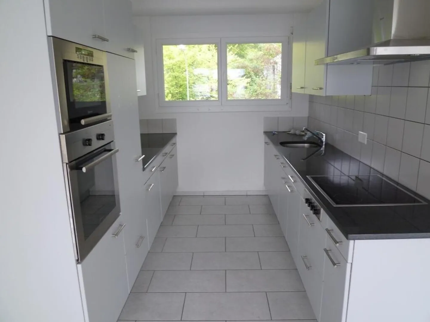 Modern 5.5-room penthouse apartment in Bolligen - Photo 6 of 9