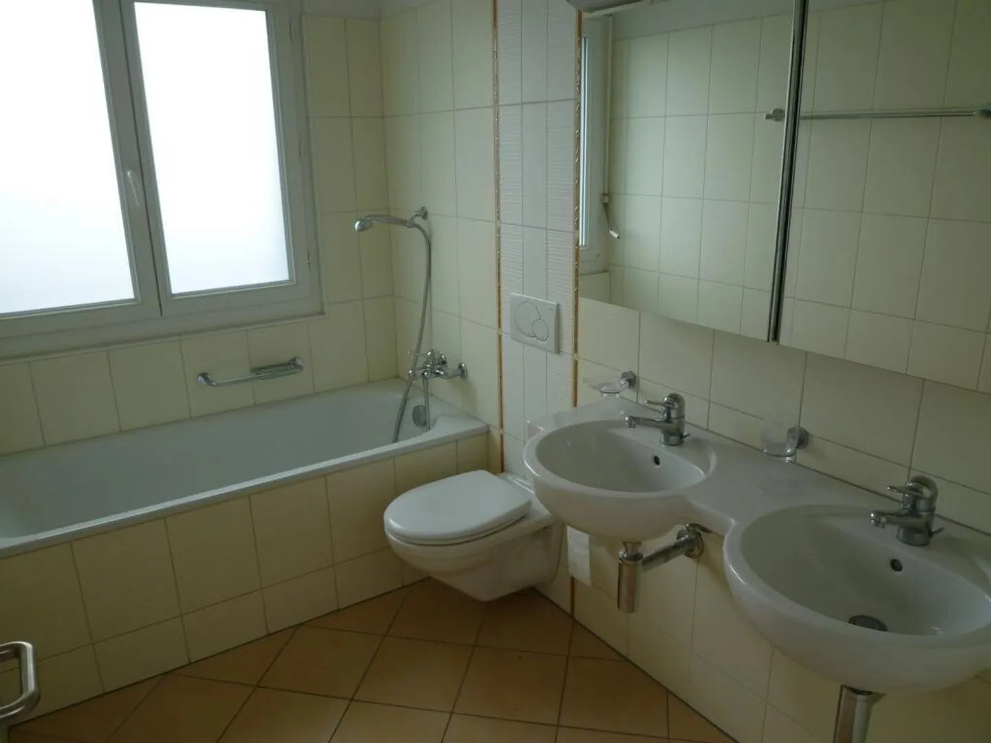 Modern 5.5-room penthouse apartment in Bolligen - Photo 8 of 9