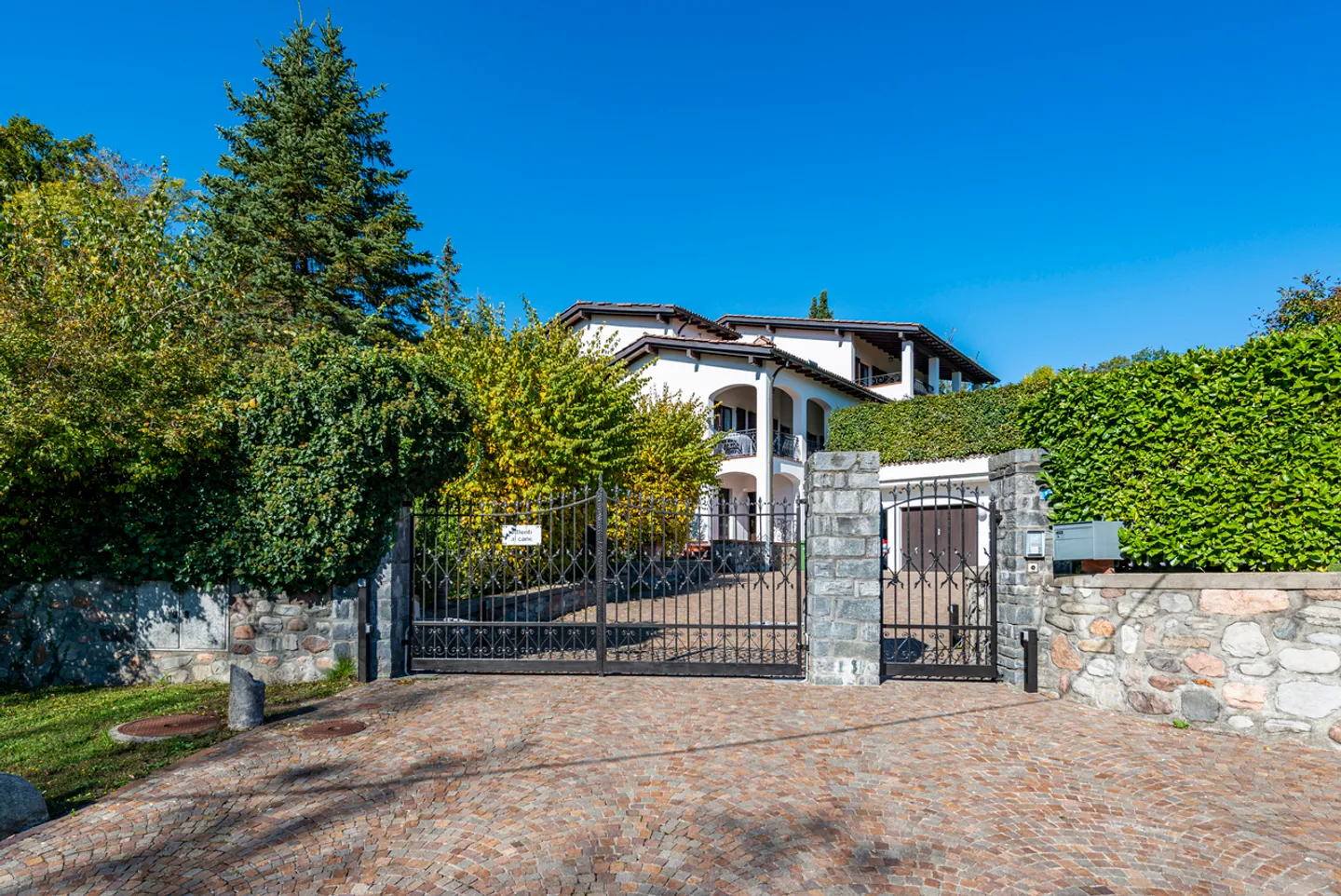 Mittelmeer Villa in Stabio - Foto 10 von 17