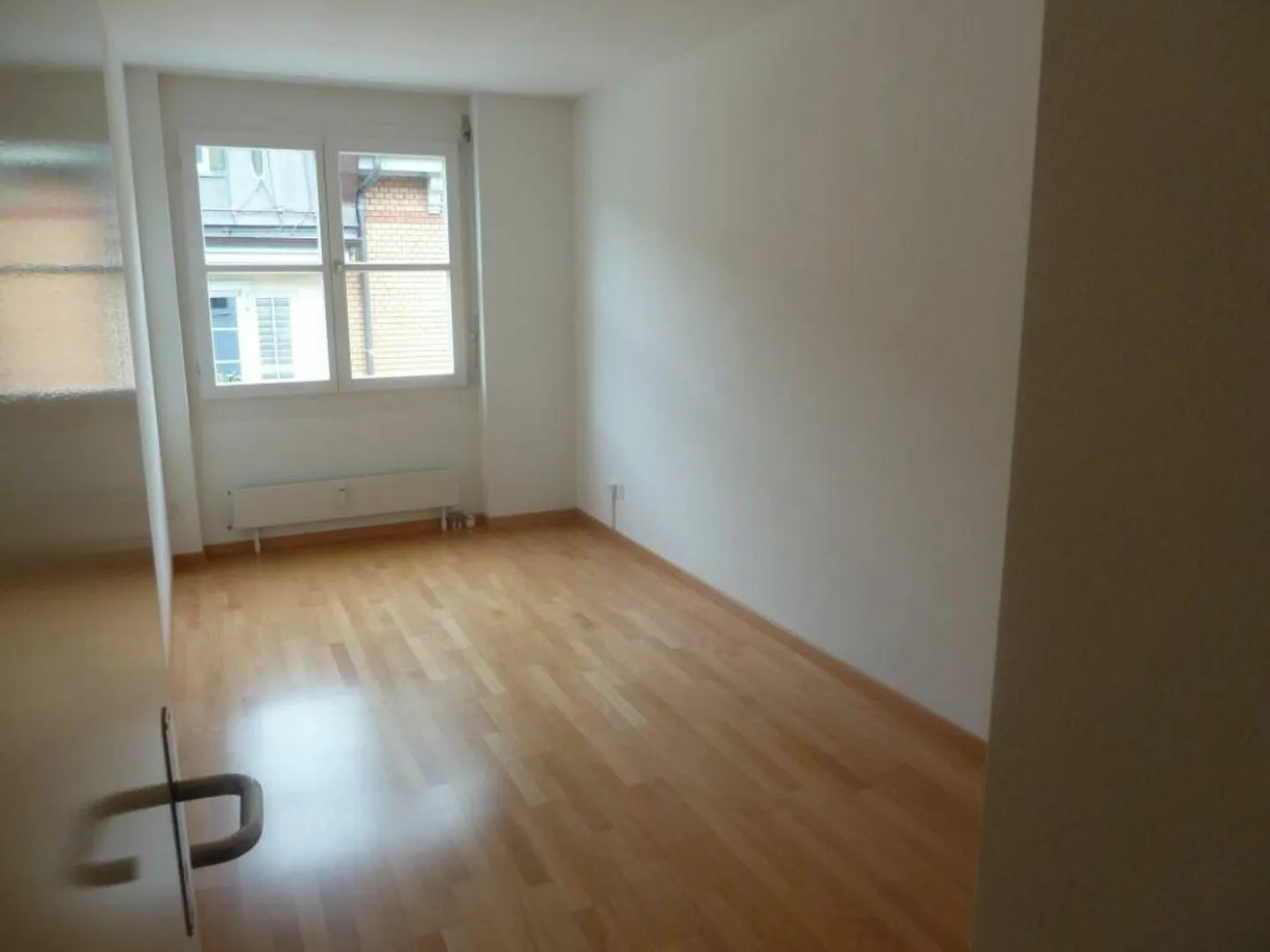 Appartement en duplex lumineux de 5,5 pièces en plein centre-ville - limité jusqu'au 31.03.2027 - Photo 7 sur 14