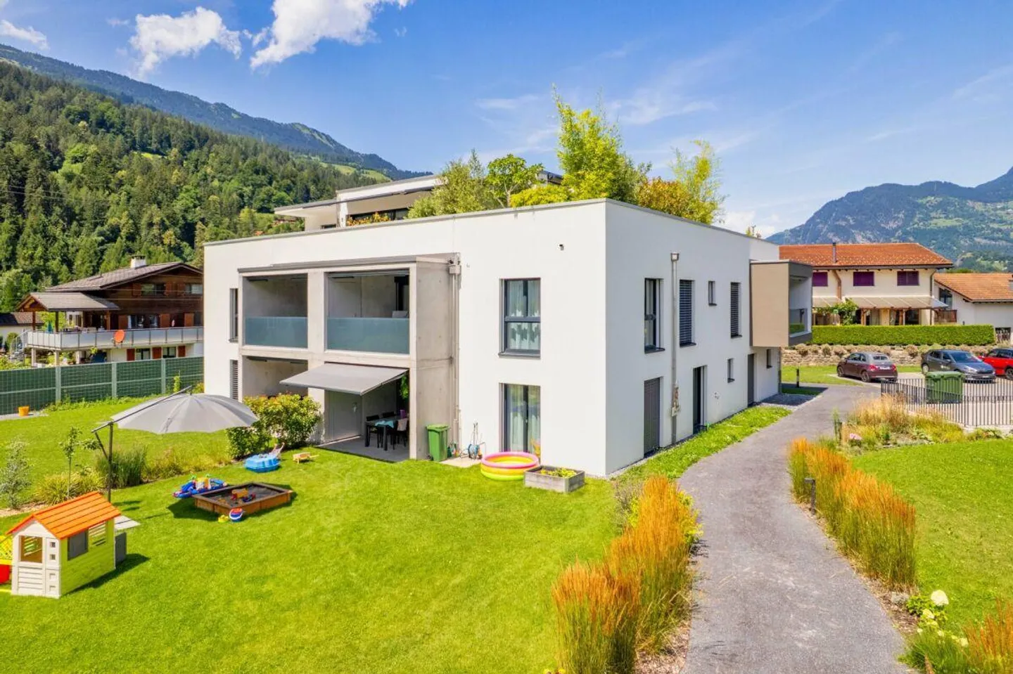 Newly built 4.5 room apartment with a feel-good character - Photo 1 of 20