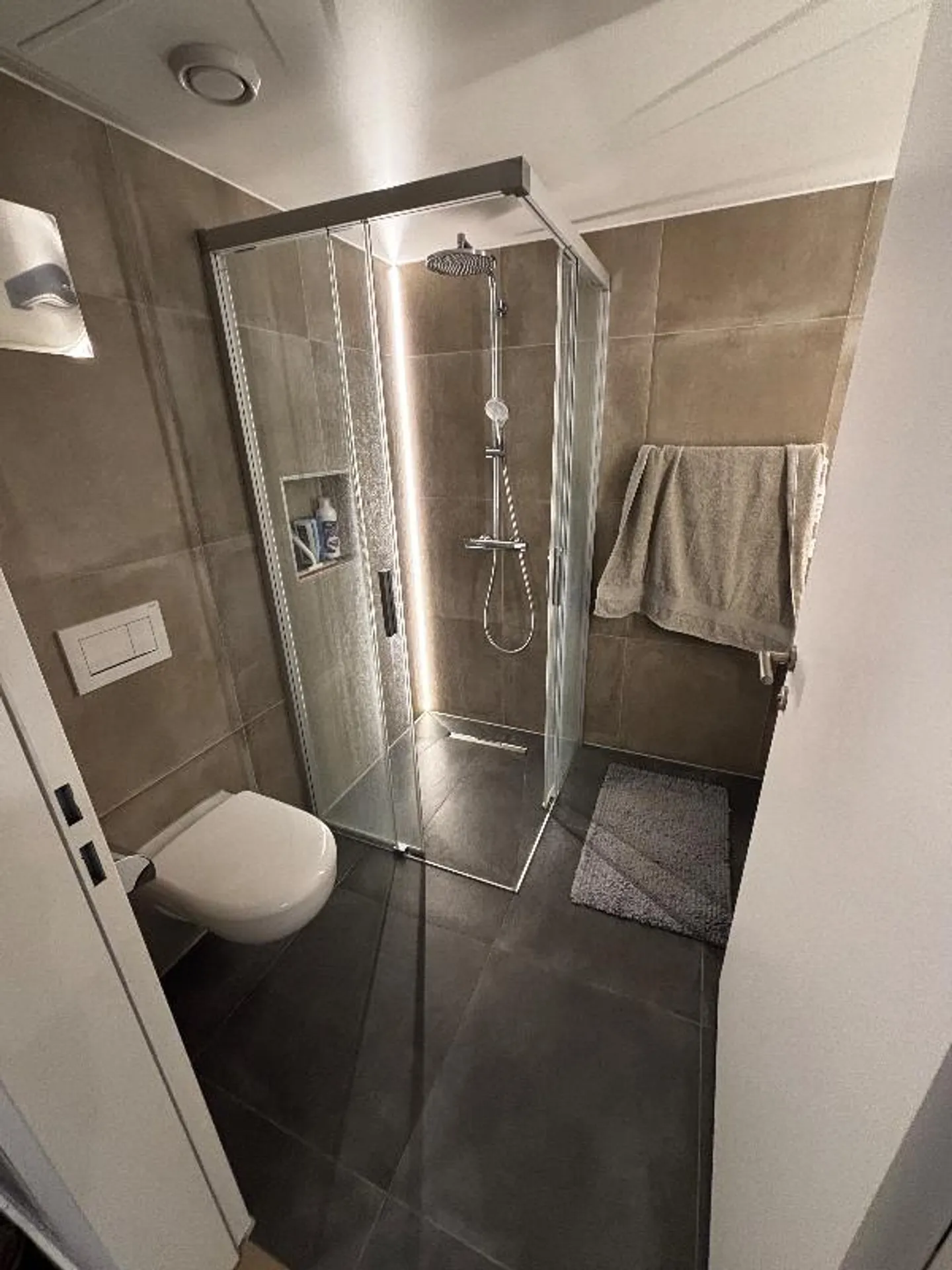 Stylish 1.5 Room Apartment for Rent - Photo 4 of 5