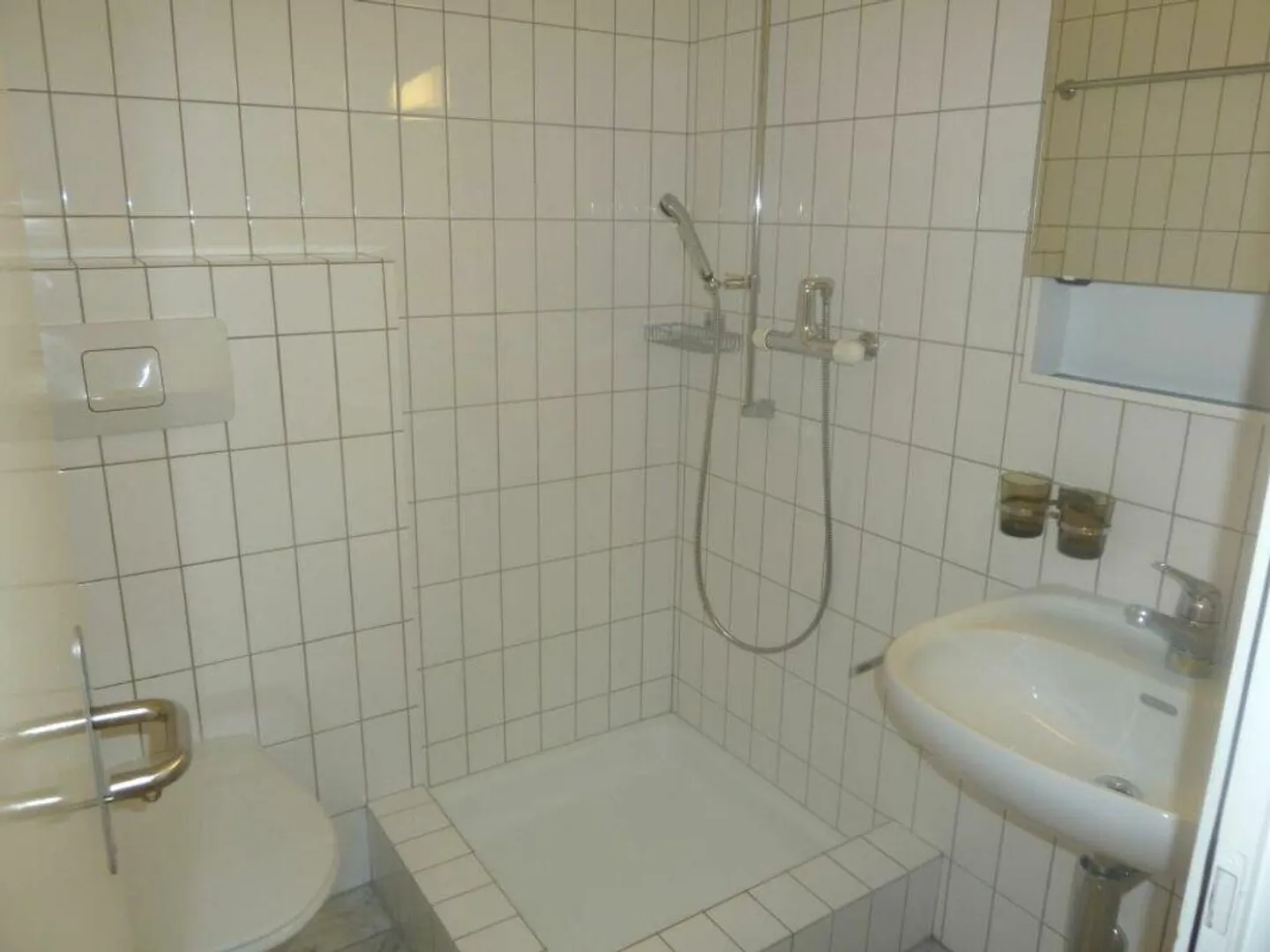 Appartement en duplex lumineux de 5,5 pièces en plein centre-ville - limité jusqu'au 31.03.2027 - Photo 11 sur 14