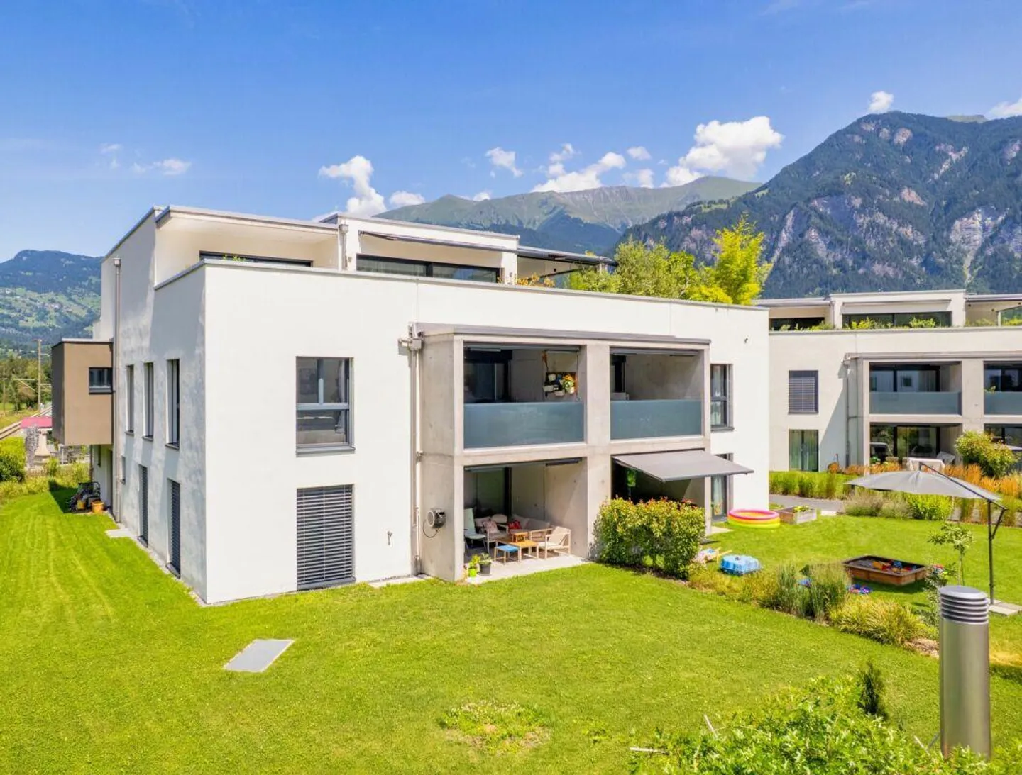 Newly built 4.5 room apartment with a feel-good character - Photo 3 of 20