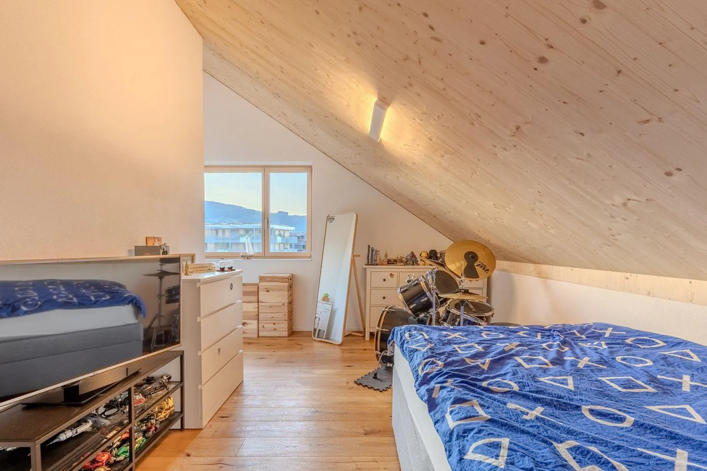 Architect's Penthouse over Widnau with 270° Alpine Panorama - Photo 15 of 16