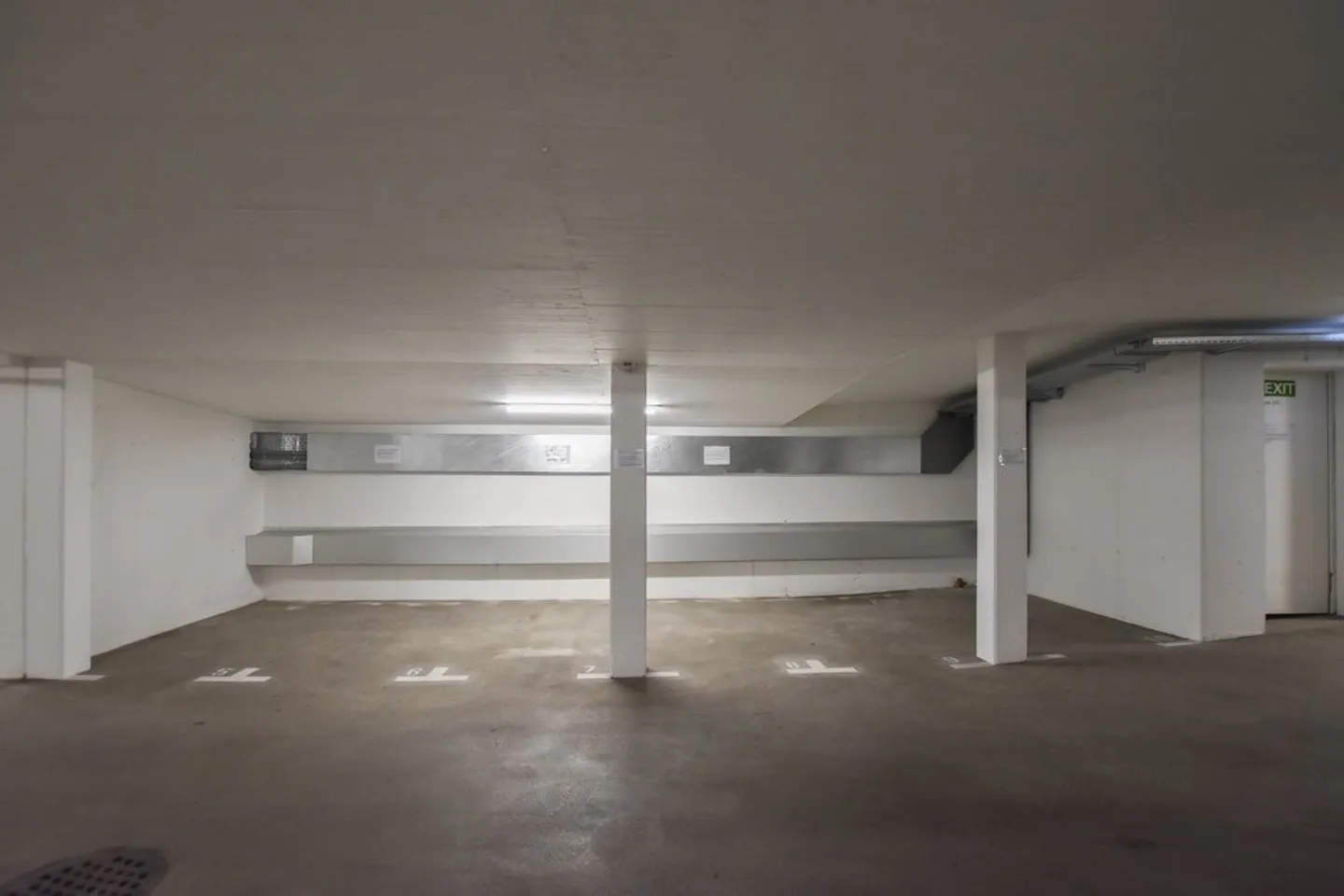 Parcheggio coperto in affitto - Foto 2 di 2