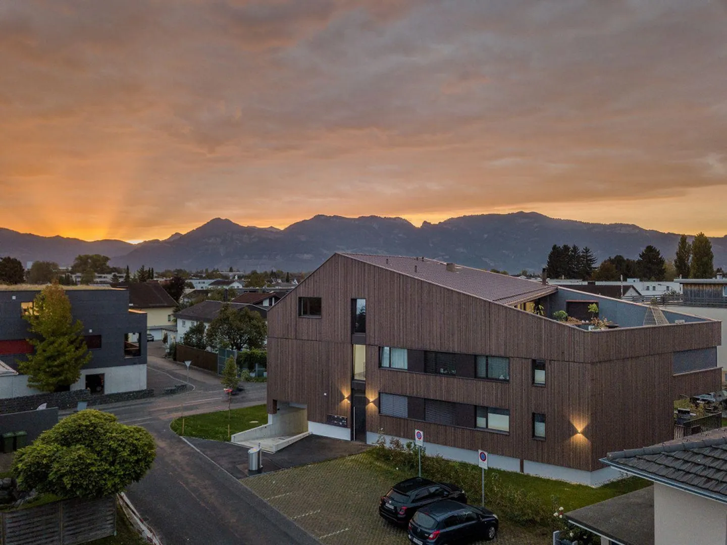 Architect's Penthouse over Widnau with 270° Alpine Panorama - Photo 16 of 16